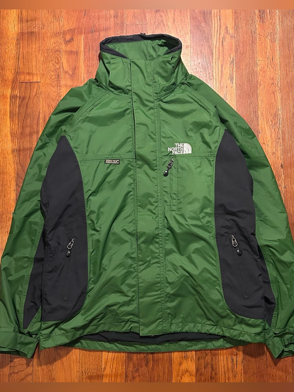 Vintage ‘90s The North Face Gore-Tex Mountain Green Black Zip Up Jacket Coat M